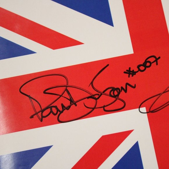 2008 Drayson Barwell Austin Martin Vantage GT2 Signed Drayson Cocker Card & Flag - Picture 7 of 9